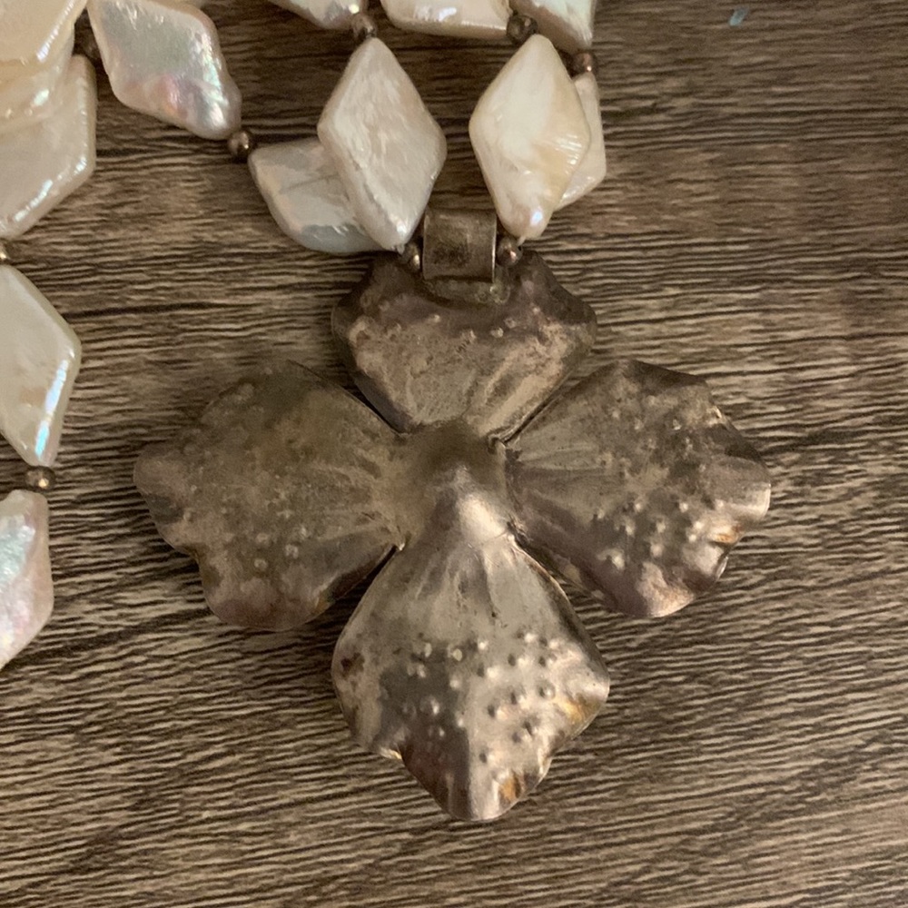 Pearl statement necklace - Picture 5 of 5